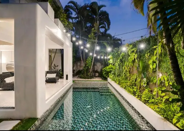 With 2 Bedrooms & Private Bathrooms Near To The Casa vacanze *